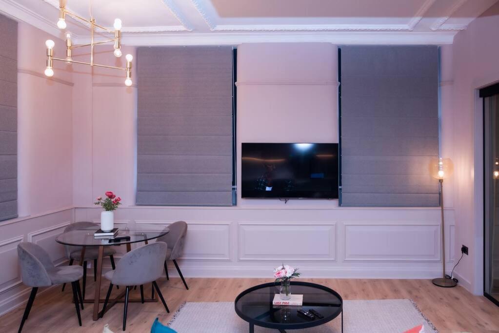 Luxurious Stunning 2Bedroom Apartment Manchester Ngoại thất bức ảnh
