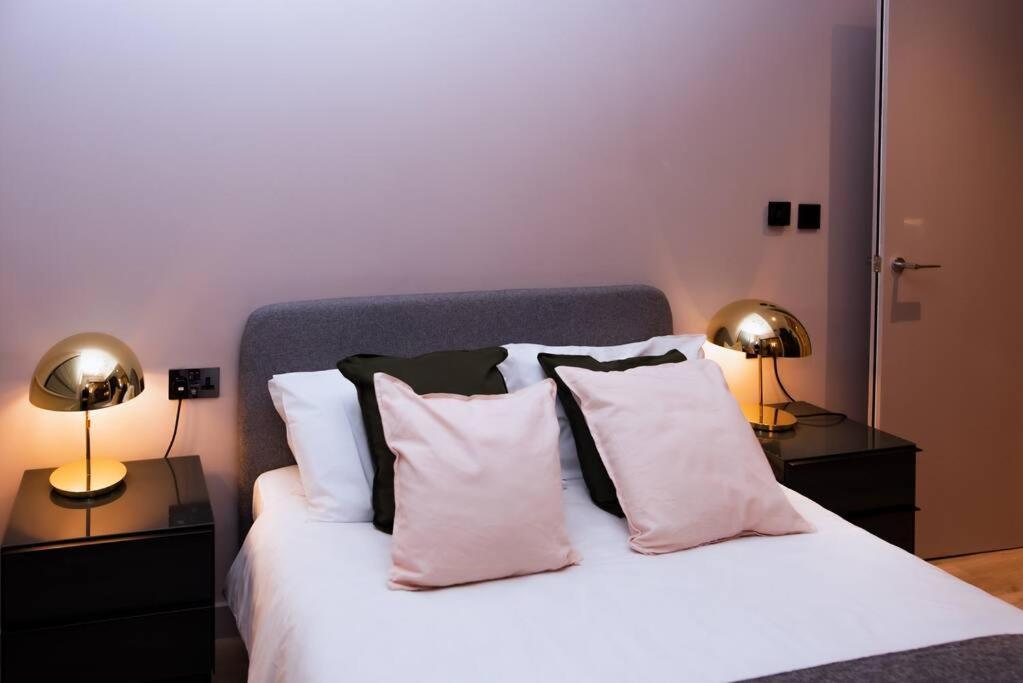 Luxurious Stunning 2Bedroom Apartment Manchester Ngoại thất bức ảnh